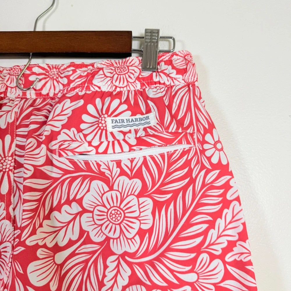 Fair Harbor The Bayberry Floral Tropical Swim Trunk Shorts Size Medium Red White